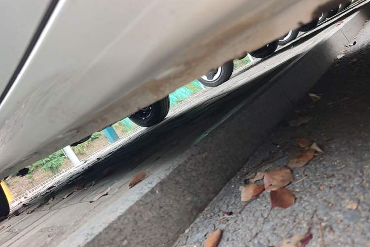 Used Wuling Hongguang MINIEV 2025 Four-Door Version Advanced Edition Right Side Sill