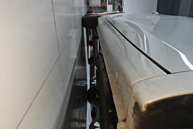 Used Wuling Hongguang MINIEV 2025 Four-Door Version Zhenxiang+ Edition Right Side Sill