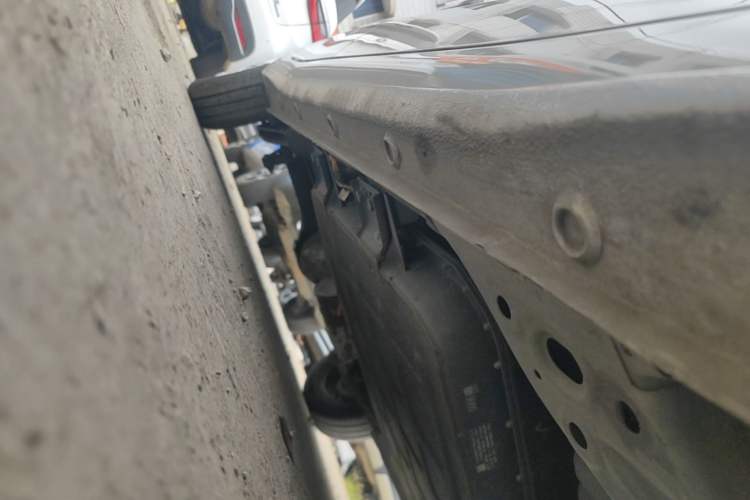 Used Wuling Hongguang MINIEV 2025 Four-Door Version Advanced Edition Right Side Sill
