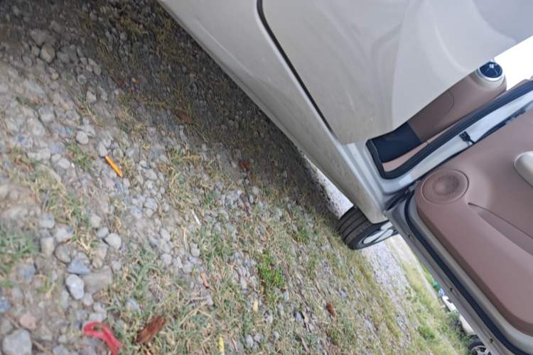 Used Wuling Hongguang MINIEV 2025 Four-Door Version Advanced Edition Right Side Sill