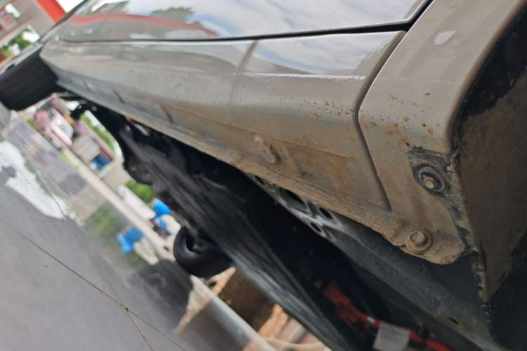 Used Wuling Hongguang MINIEV 2025 Four-Door Version Advanced Edition Right Side Sill