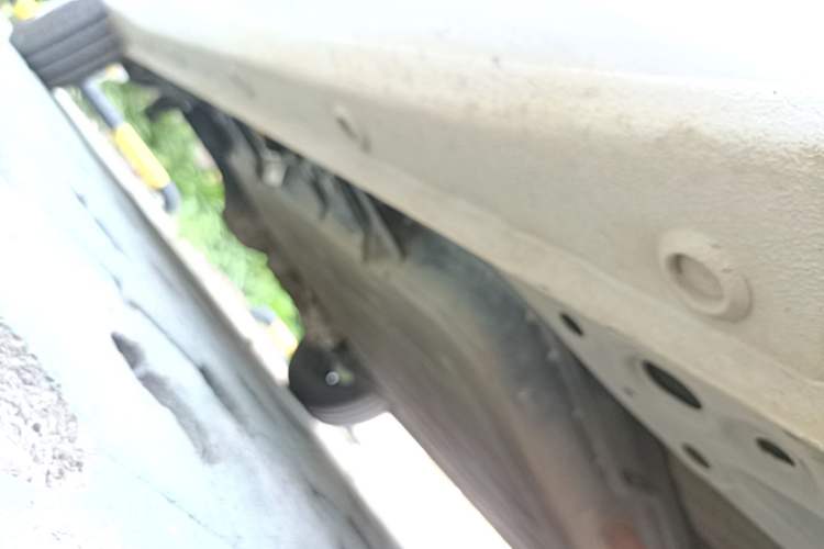 Used Wuling Hongguang MINIEV 2025 Four-Door Version Premium Edition Right Side Sill
