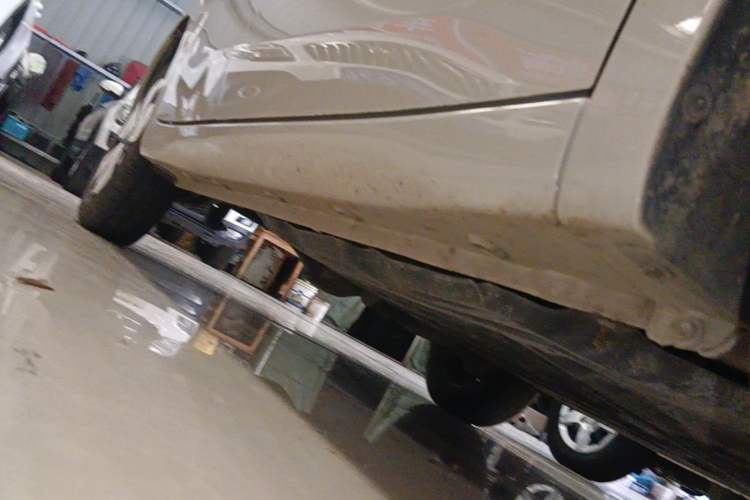 Used Wuling Hongguang MINIEV 2025 Four-Door Version Advanced Edition Right Side Sill