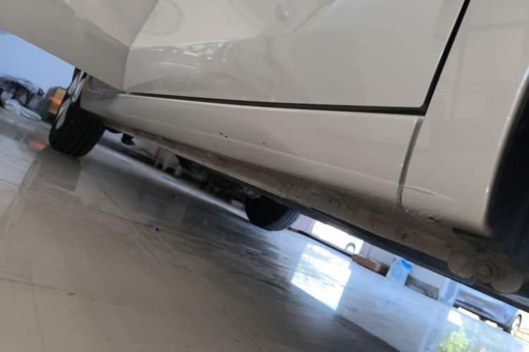 Used Wuling Hongguang MINIEV 2025 Four-Door Version Advanced Edition Right Side Sill