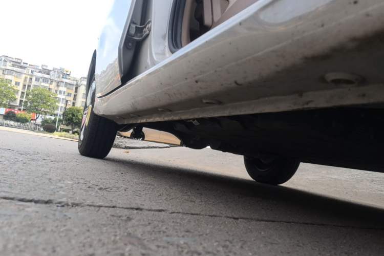 Used Wuling Hongguang MINIEV 2025 Four-Door Version Premium Edition Right Side Sill