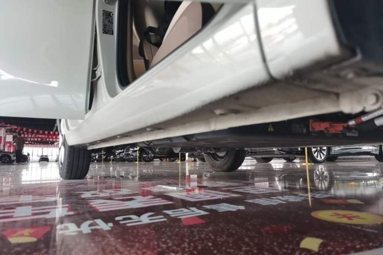 Used Wuling Hongguang MINIEV 2025 Four-Door Version Advanced Edition Right Side Sill