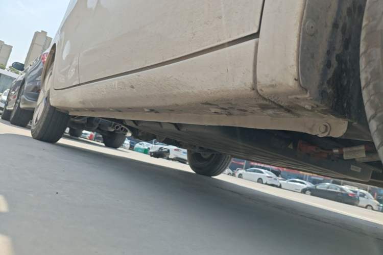 Used Wuling Hongguang MINIEV 2025 Four-Door Version Advanced Edition Right Side Sill