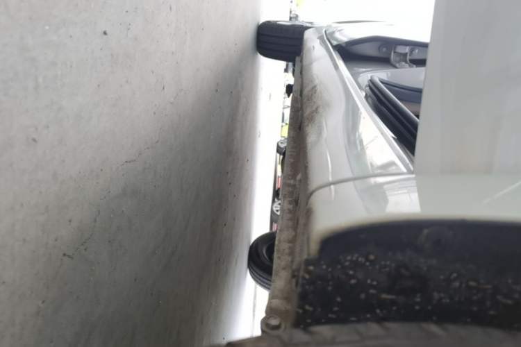 Used Wuling Hongguang MINIEV 2025 Four-Door Version Advanced Edition Right Side Sill