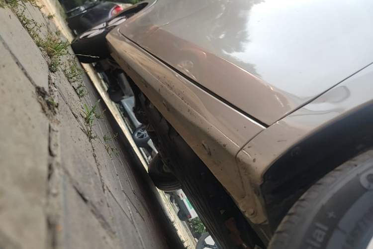 Used Wuling Hongguang MINIEV 2025 Four-Door Version Advanced Edition Right Side Sill