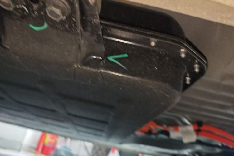 Used Wuling Hongguang MINIEV 2025 Four-Door Version Advanced Edition Right Side Sill