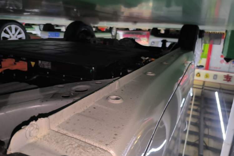 Used Wuling Hongguang MINIEV 2025 Four-Door Version Advanced Edition Right Side Sill