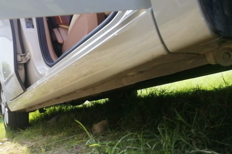 Used Wuling Hongguang MINIEV 2025 Four-Door Version Advanced Edition Right Side Sill