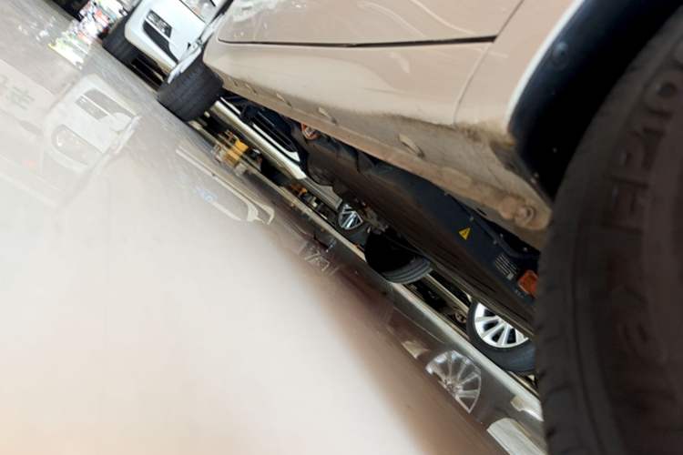 Used Wuling Hongguang MINIEV 2025 Four-Door Version Advanced Edition Right Side Sill