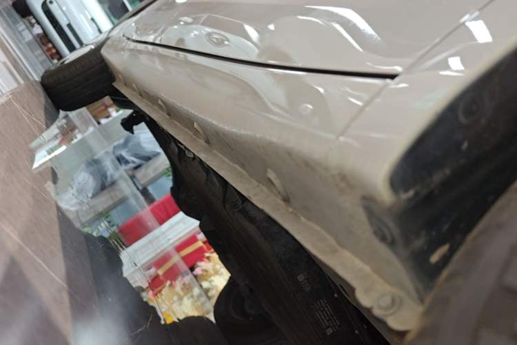 Used Wuling Hongguang MINIEV 2025 Four-Door Version Advanced Edition Right Side Sill