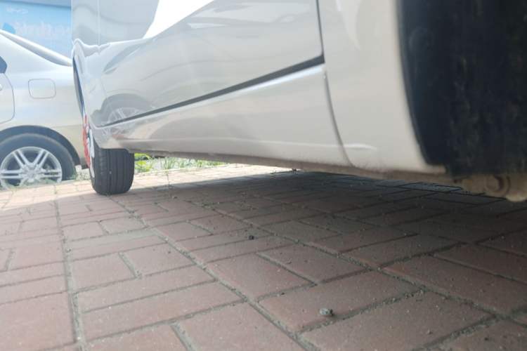Used Wuling Hongguang MINIEV 2025 Four-Door Version Zhenxiang+ Edition Right Side Sill