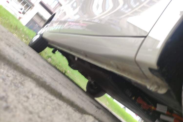 Used Wuling Hongguang MINIEV 2025 Four-Door Version Advanced Edition Right Side Sill