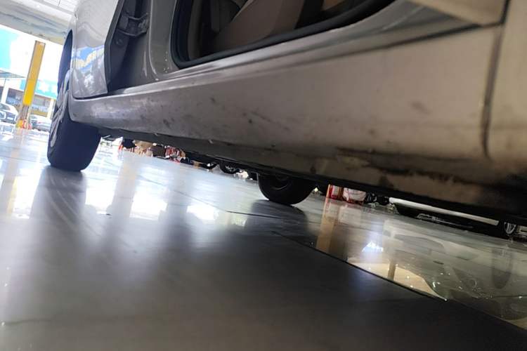 Used Wuling Hongguang MINIEV 2025 Four-Door Version Advanced Edition Right Side Sill