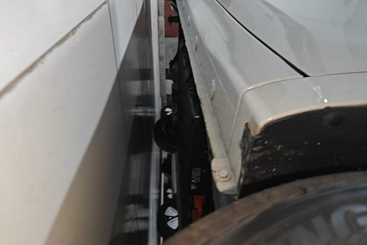 Used Wuling Hongguang MINIEV 2025 Four-Door Version Advanced Edition Right Side Sill