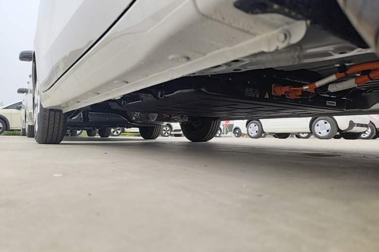 Used Wuling Hongguang MINIEV 2025 Four-Door Version Advanced Edition Right Side Sill