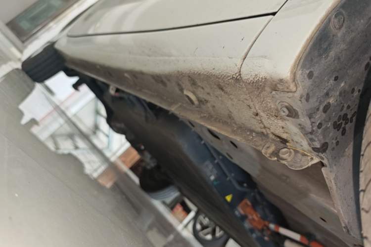 Used Wuling Hongguang MINIEV 2025 Four-Door Version Advanced Edition Right Side Sill