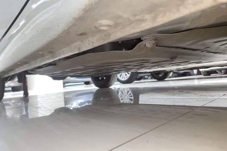 Used Wuling Hongguang MINIEV 2025 Four-Door Version Advanced Edition Right Side Sill