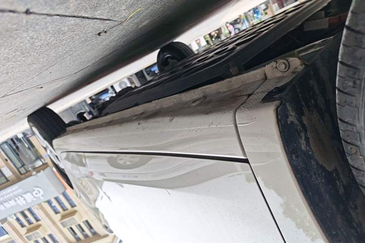 Used Wuling Hongguang MINIEV 2025 Four-Door Version Advanced Edition Right Side Sill