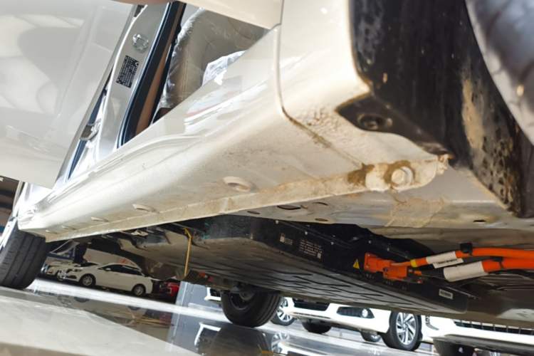 Used Wuling Hongguang MINIEV 2025 Four-Door Version Advanced Edition Right Side Sill