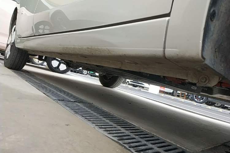 Used Wuling Hongguang MINIEV 2025 Four-Door Version Advanced Edition Right Side Sill