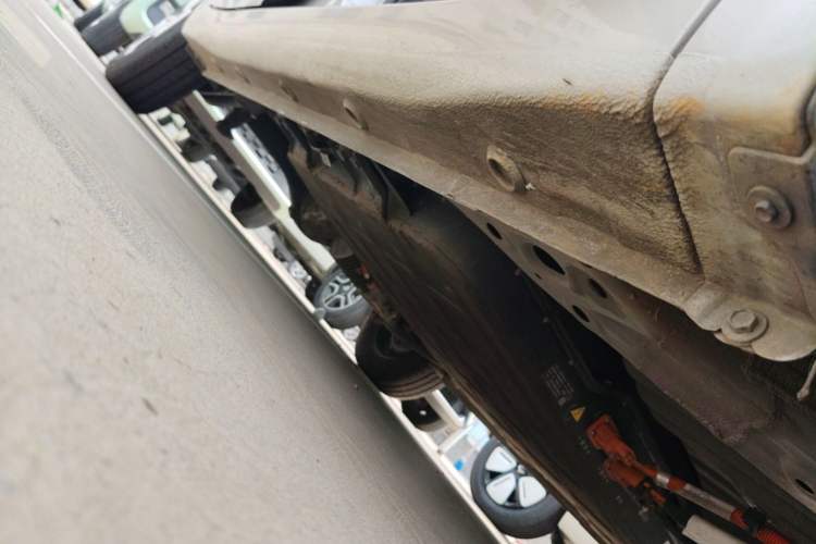 Used Wuling Hongguang MINIEV 2025 Four-Door Version Advanced Edition Right Side Sill