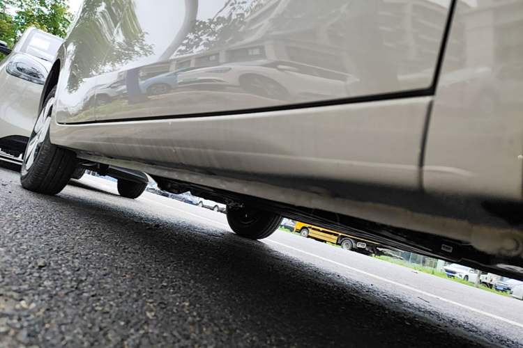 Used Wuling Hongguang MINIEV 2025 Four-Door Version Advanced Edition Right Side Sill