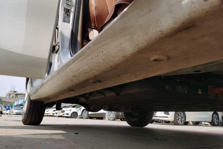 Used Wuling Hongguang MINIEV 2025 Four-Door Version Advanced Edition Right Side Sill