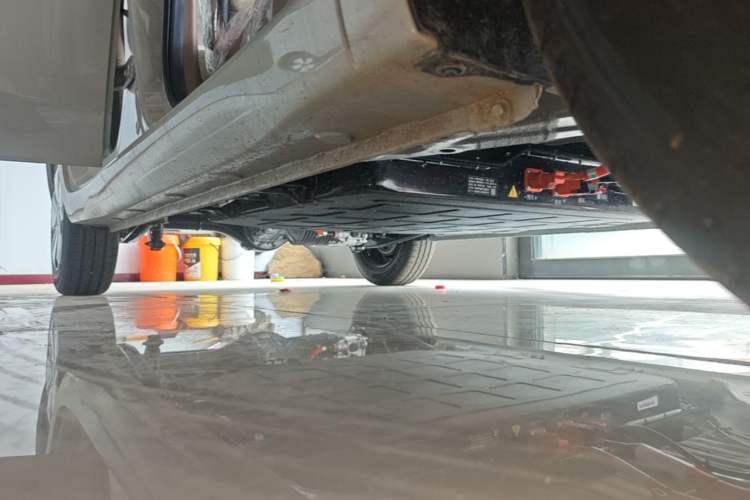Used Wuling Hongguang MINIEV 2025 Four-Door Version Advanced Edition Right Side Sill