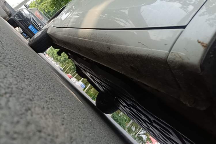 Used Wuling Hongguang MINIEV 2025 Four-Door Version Advanced Edition Right Side Sill