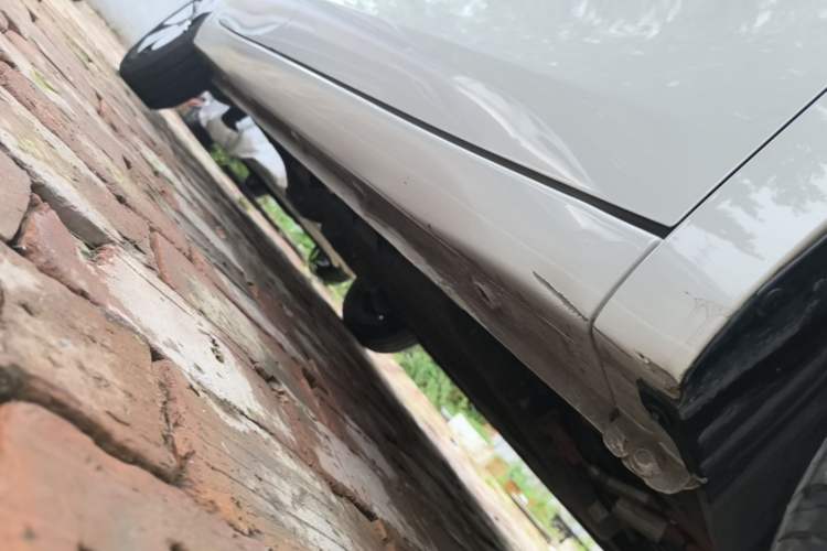 Used Wuling Hongguang MINIEV 2025 Four-Door Version Advanced Edition Right Side Sill