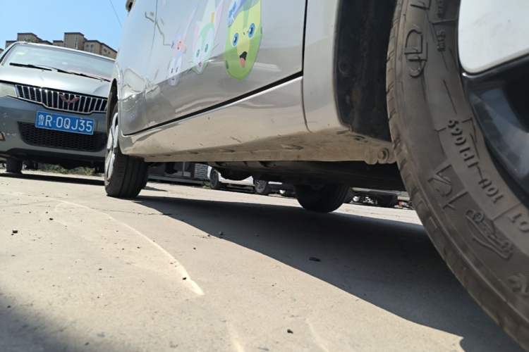 Used Wuling Hongguang MINIEV 2025 Four-Door Version Advanced Edition Right Side Sill