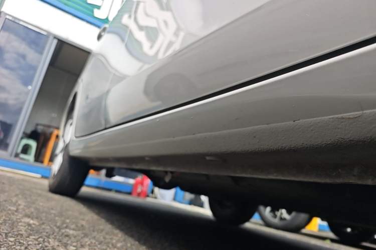 Used Wuling Hongguang MINIEV 2025 Four-Door Version Advanced Edition Right Side Sill