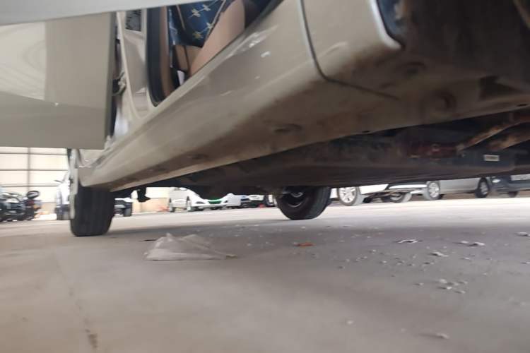 Used Wuling Hongguang MINIEV 2025 Four-Door Version Premium Edition Right Side Sill