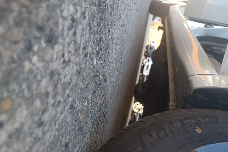 Used Wuling Hongguang MINIEV 2025 Four-Door Version Advanced Edition Right Side Sill