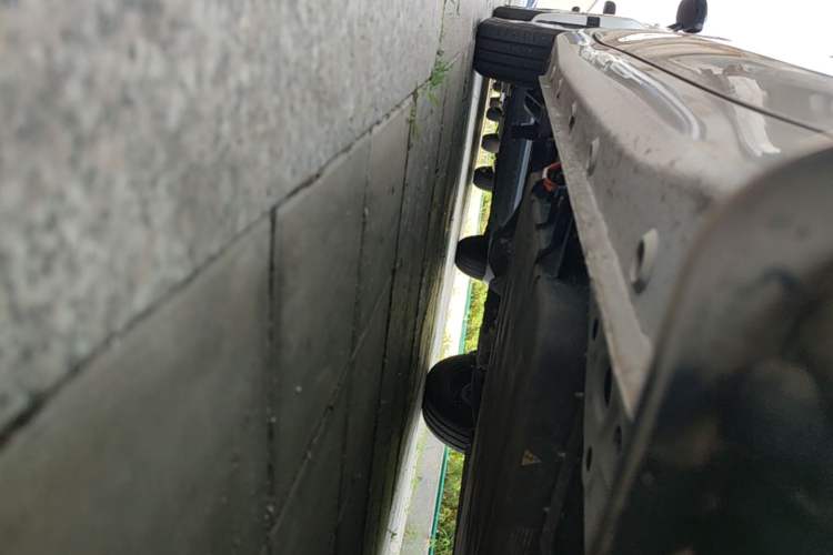 Used Wuling Hongguang MINIEV 2025 Four-Door Version Advanced Edition Right Side Sill