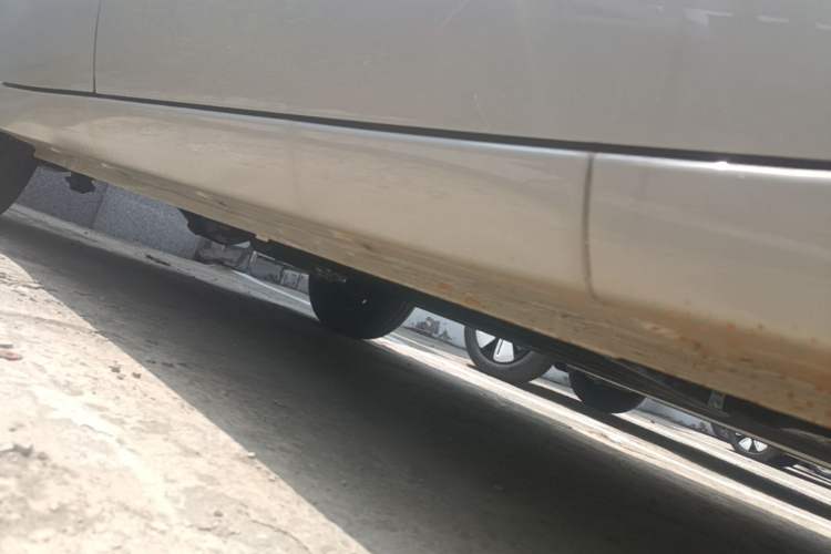 Used Wuling Hongguang MINIEV 2025 Four-Door Version Advanced Edition Right Side Sill
