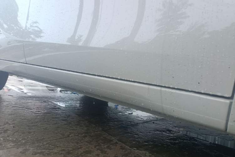 Used Wuling Hongguang MINIEV 2025 Four-Door Version Advanced Edition Right Side Sill