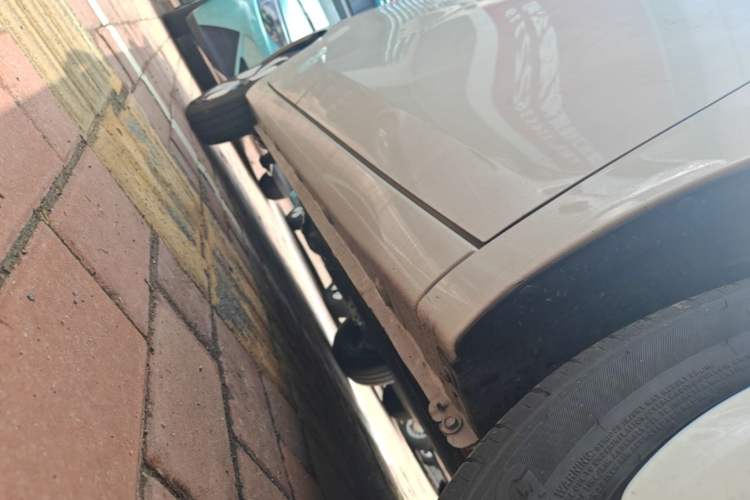 Used Wuling Hongguang MINIEV 2025 Four-Door Version Advanced Edition Right Side Sill