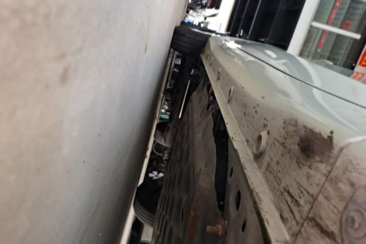 Used Wuling Hongguang MINIEV 2025 Four-Door Version Advanced Edition Right Side Sill