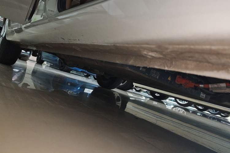 Used Wuling Hongguang MINIEV 2025 Four-Door Version Advanced Edition Right Side Sill