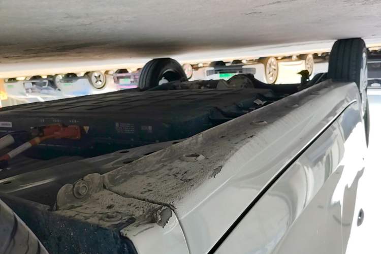 Used Wuling Hongguang MINIEV 2025 Four-Door Version Zhenxiang+ Edition Right Side Sill