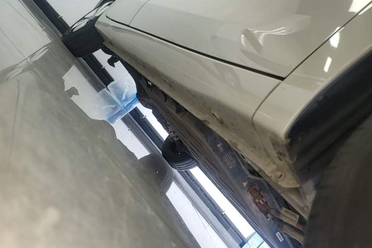 Used Wuling Hongguang MINIEV 2025 Four-Door Version Advanced Edition Right Side Sill