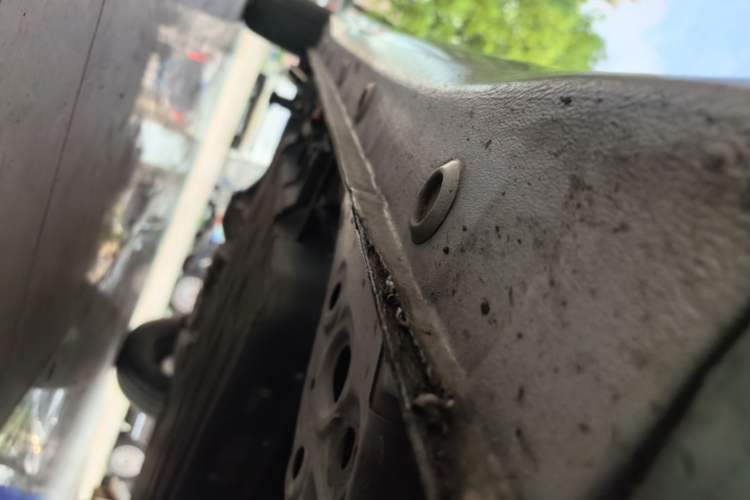Used Wuling Hongguang MINIEV 2025 Four-Door Version Premium Edition Right Side Sill