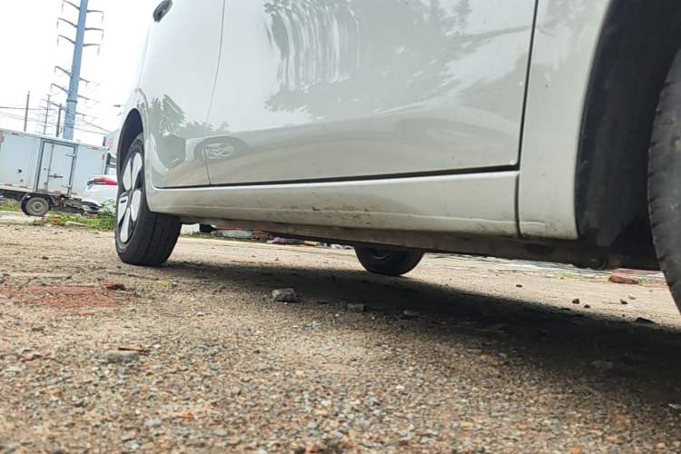 Used Wuling Hongguang MINIEV 2025 Four-Door Version Advanced Edition Right Side Sill