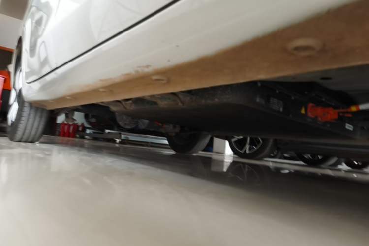 Used Wuling Hongguang MINIEV 2025 Four-Door Version Advanced Edition Right Side Sill