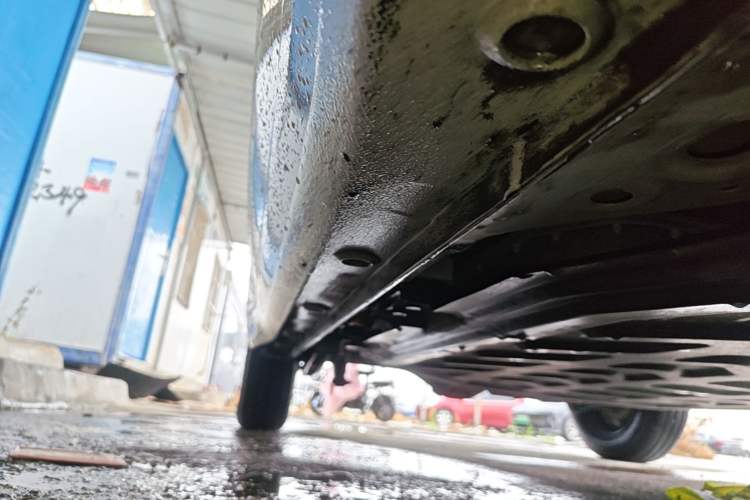 Used Wuling Hongguang MINIEV 2025 Four-Door Version Advanced Edition Right Side Sill